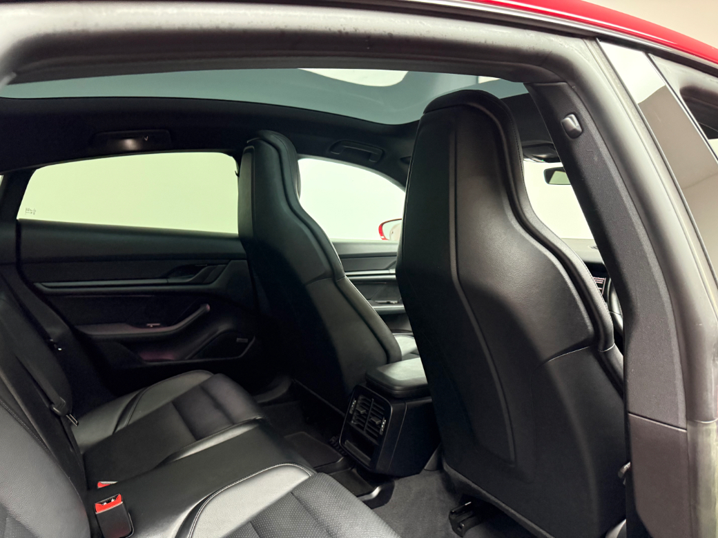 2022 Porsche Taycan