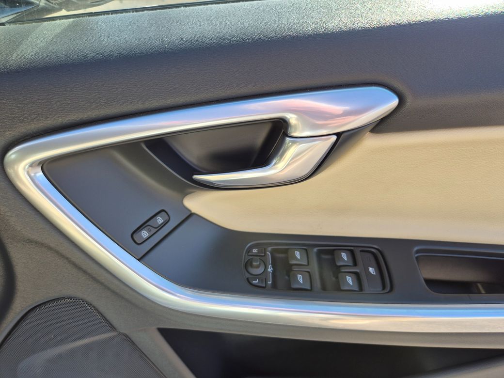 2017 Volvo V60