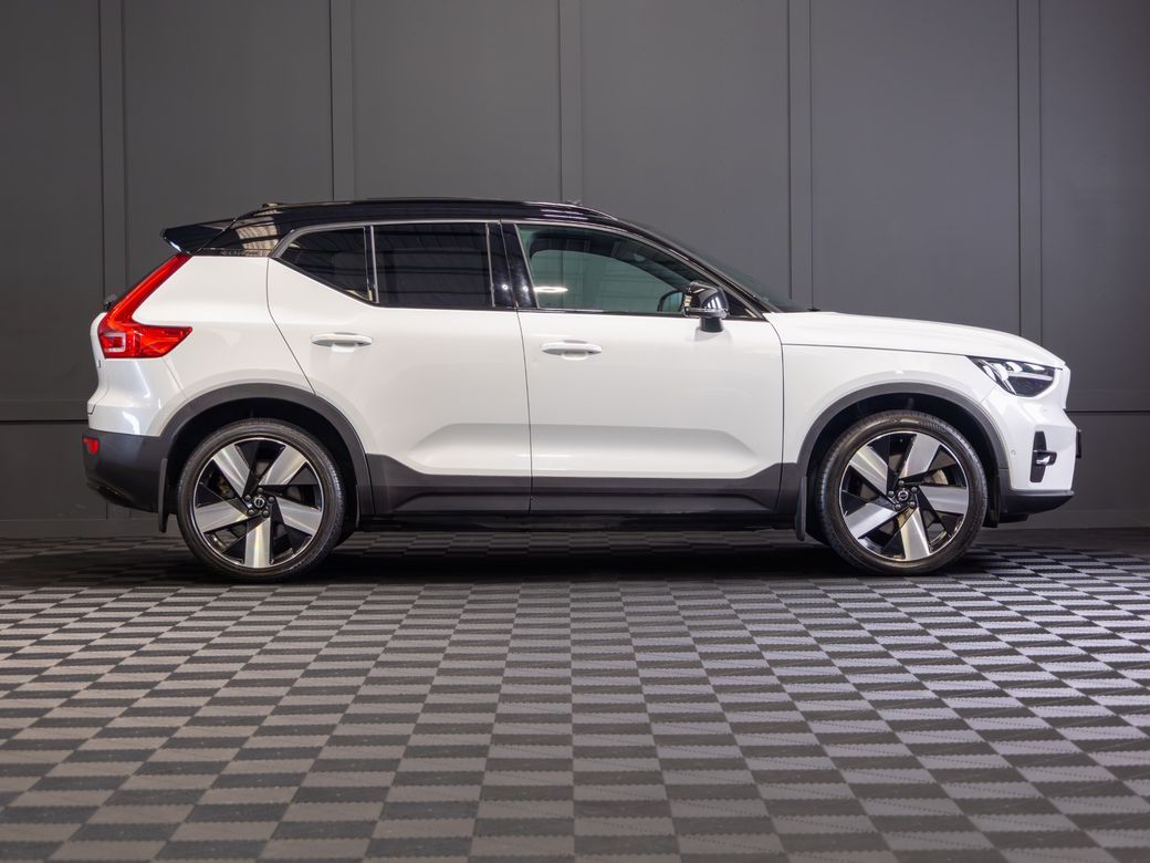 2022 Volvo XC40