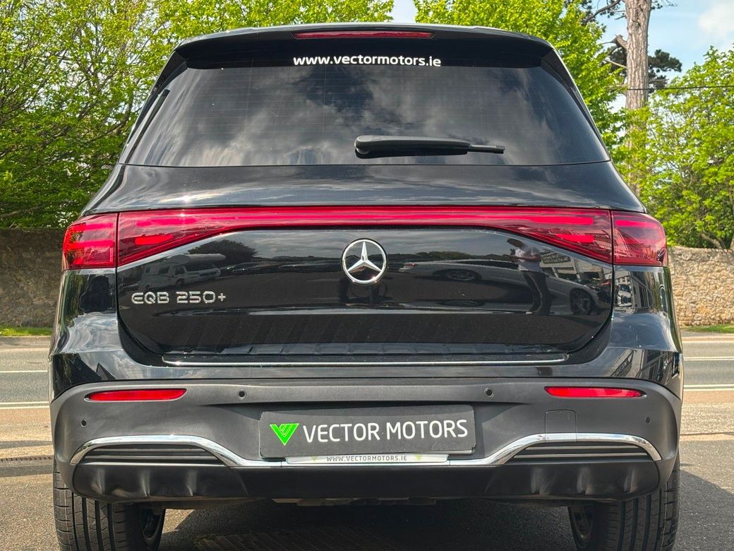 2025 Mercedes-Benz EQB