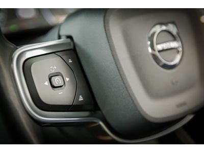 2022 Volvo XC40