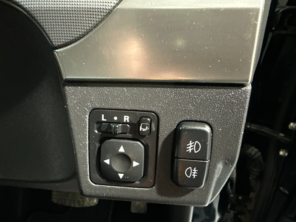 2017 Mitsubishi Pajero