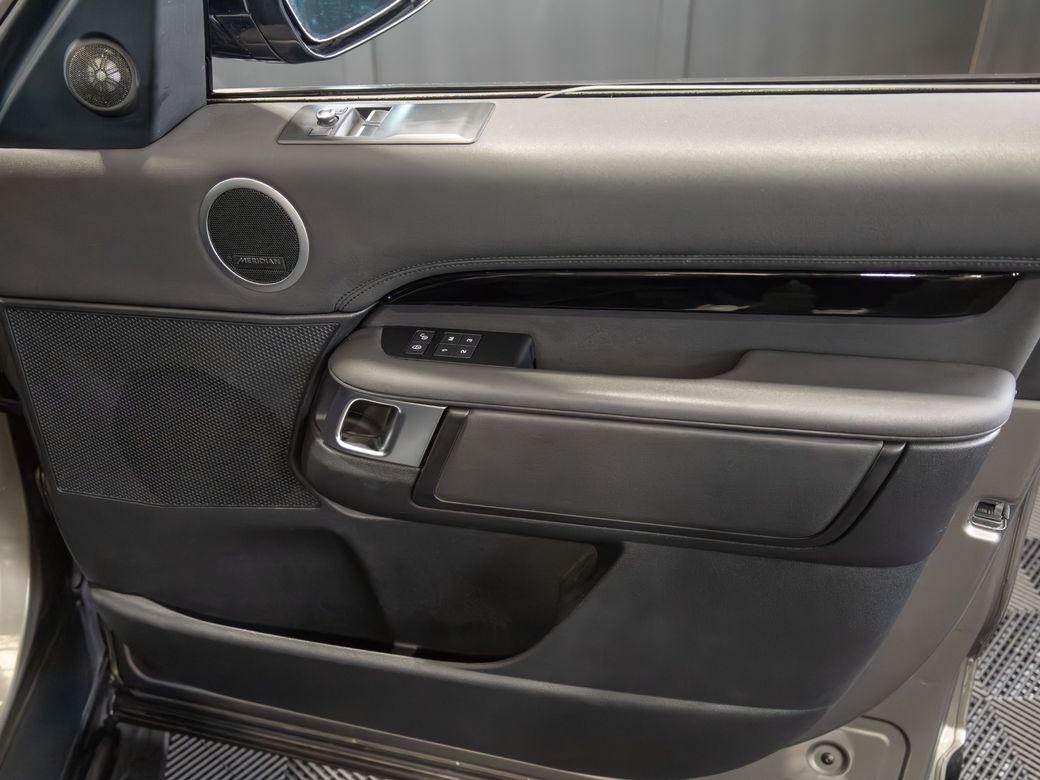 2020 Land Rover Discovery