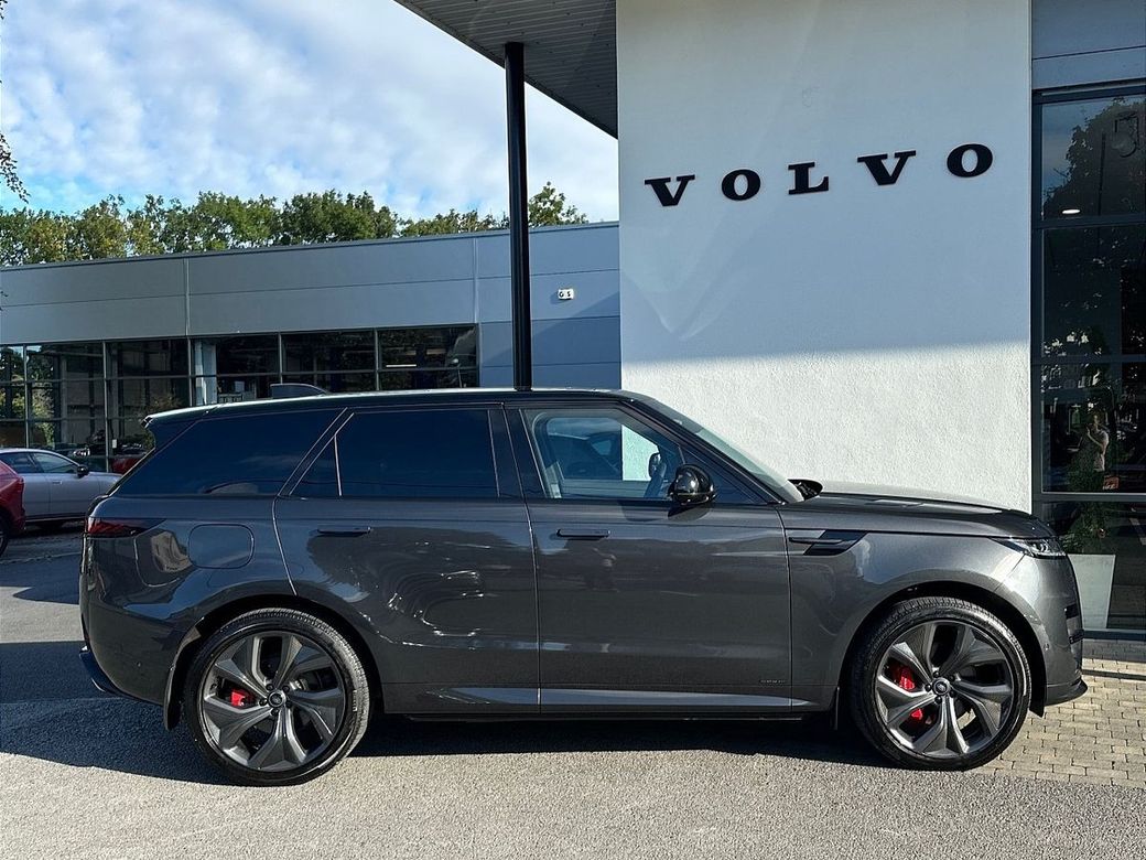 2025 Land Rover Range Rover Sport