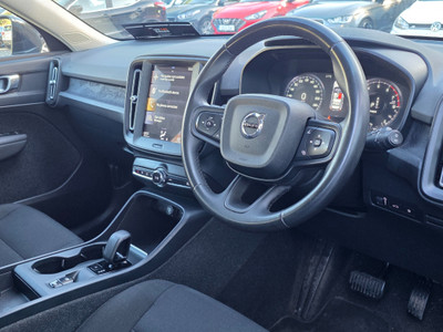 2023 Volvo XC40