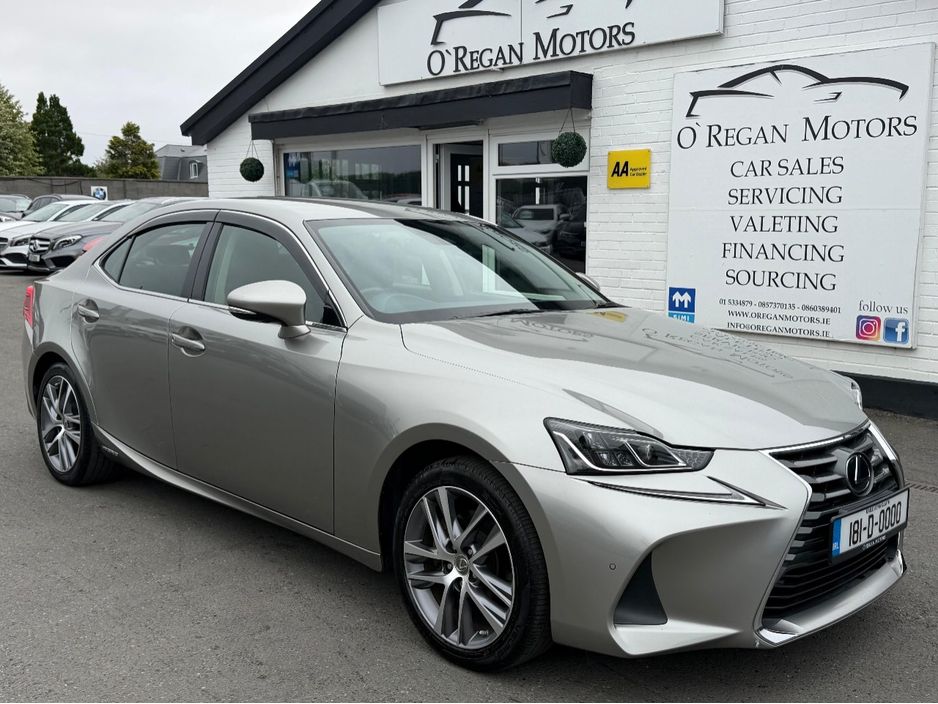 2018 Lexus IS 300h