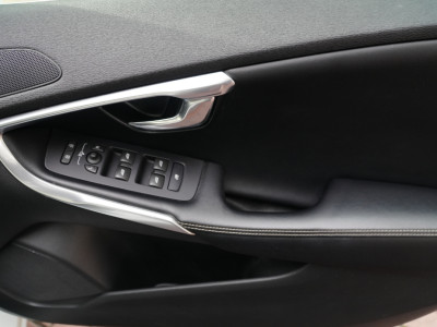 2016 Volvo V40