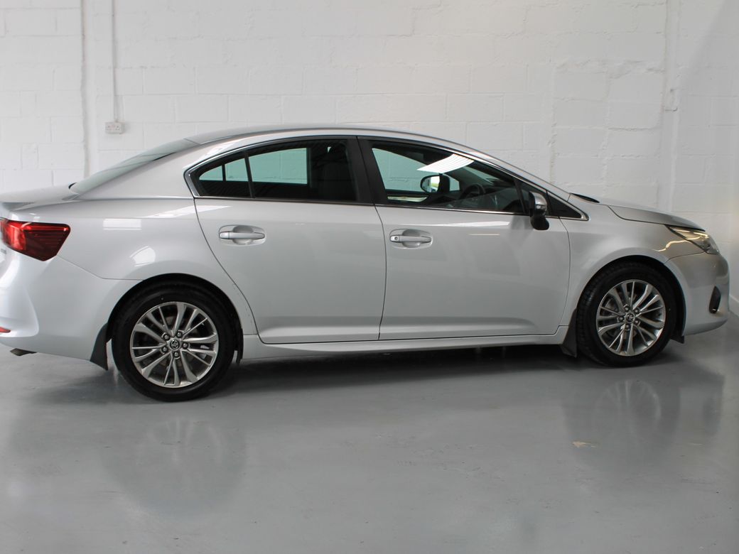 2016 Toyota Avensis