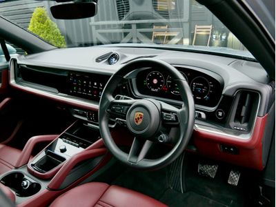 2024 Porsche Cayenne