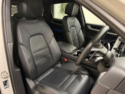 2025 Porsche Cayenne