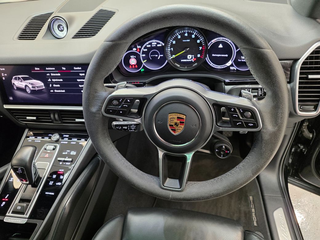 2023 Porsche Cayenne