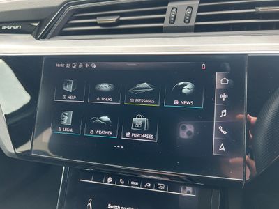 2022 Audi e-tron