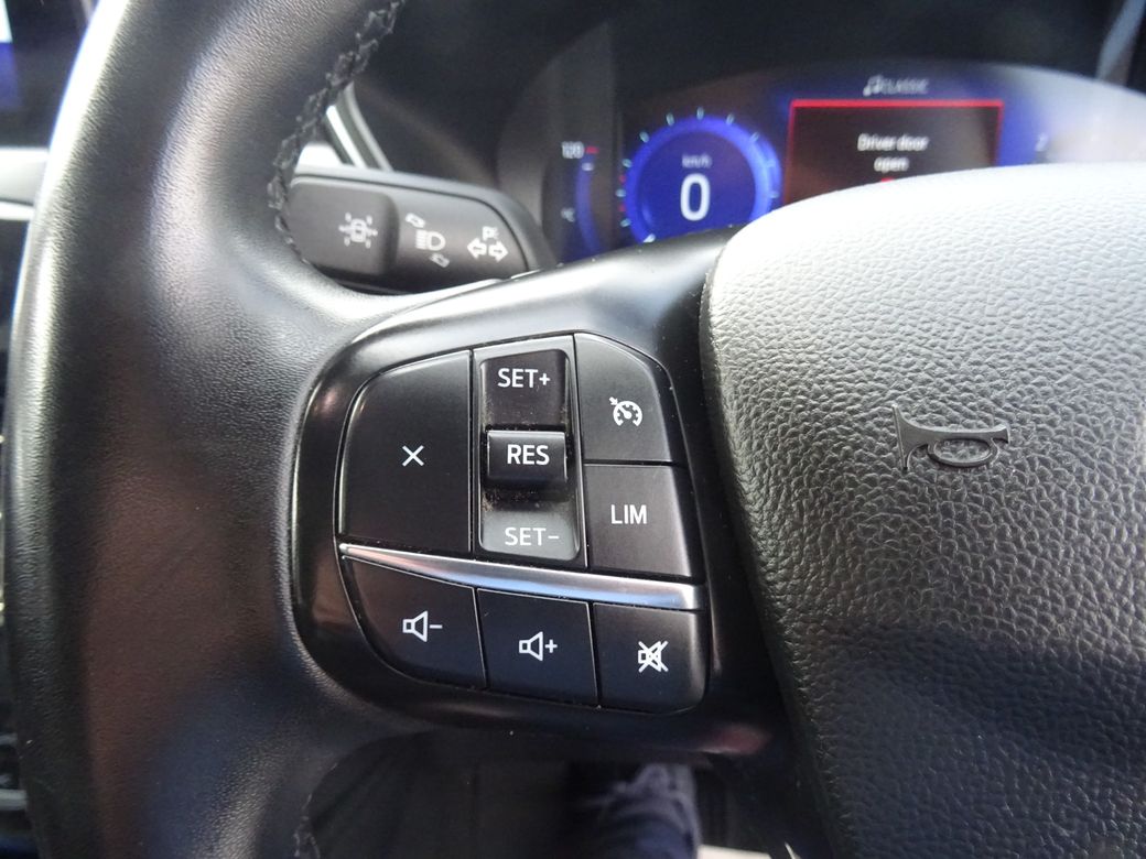 2022 Ford Kuga
