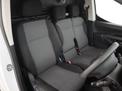 2022 Peugeot Partner
