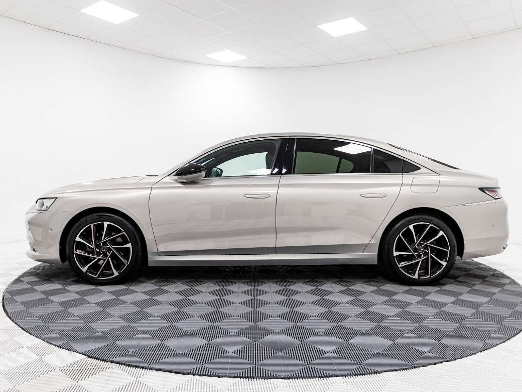 2022 DS Automobiles DS 9