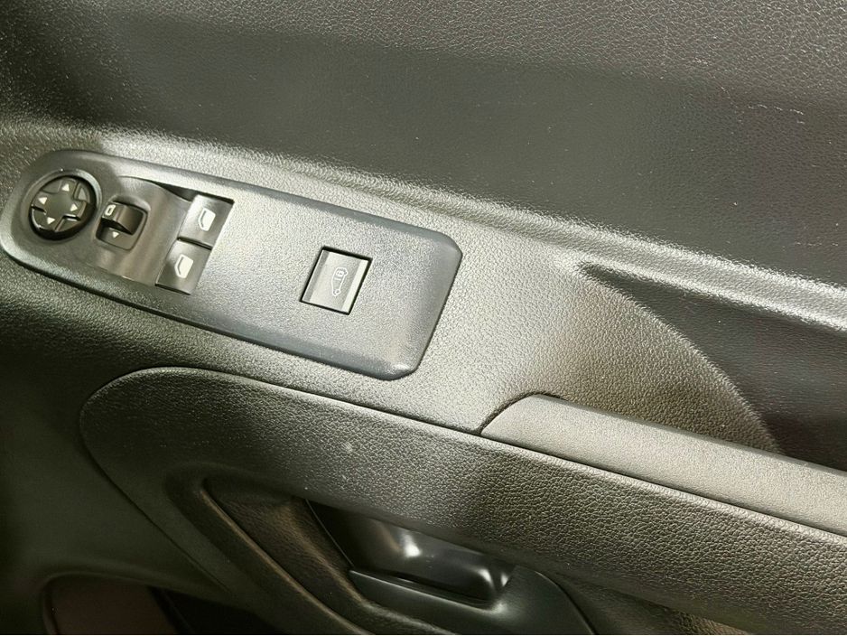 2023 Peugeot Partner