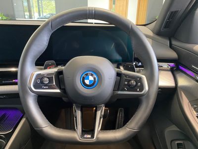 2024 BMW 530