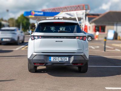 2025 Peugeot 5008