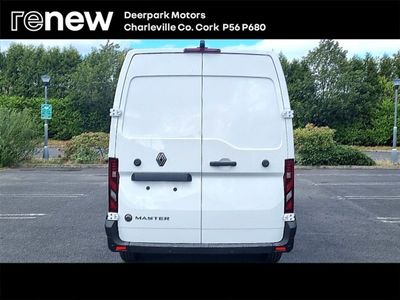 2025 Renault Master