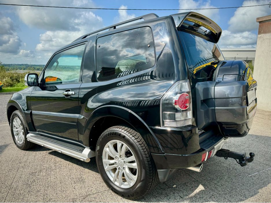 2017 Mitsubishi Shogun