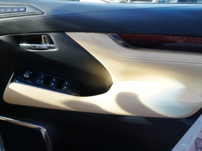 2015 Toyota Alphard