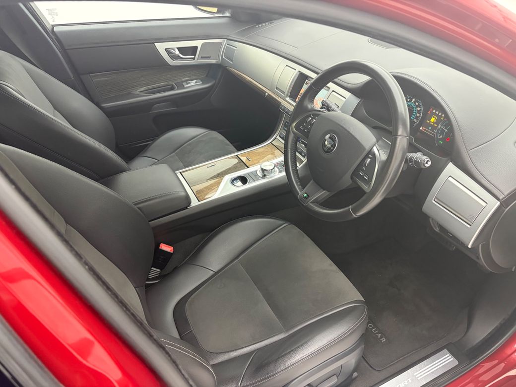 2015 Jaguar XF
