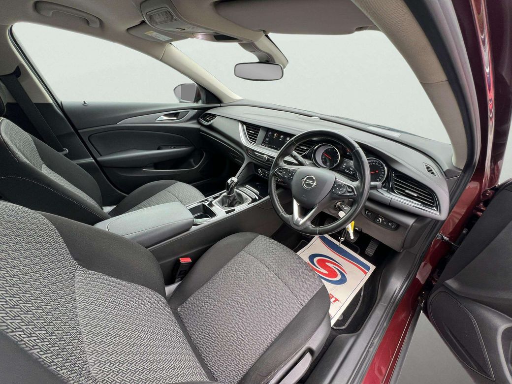 2021 Opel Insignia
