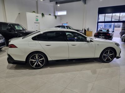 2025 BMW i5