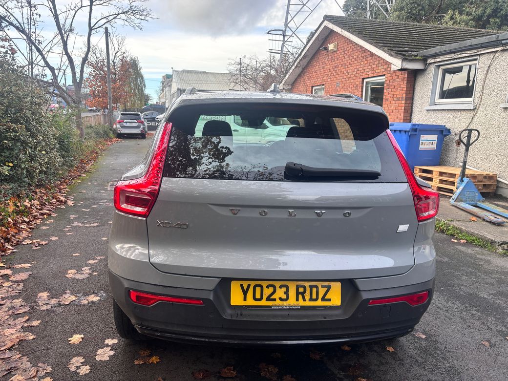 2023 Volvo XC40
