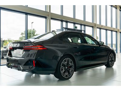2025 BMW i5