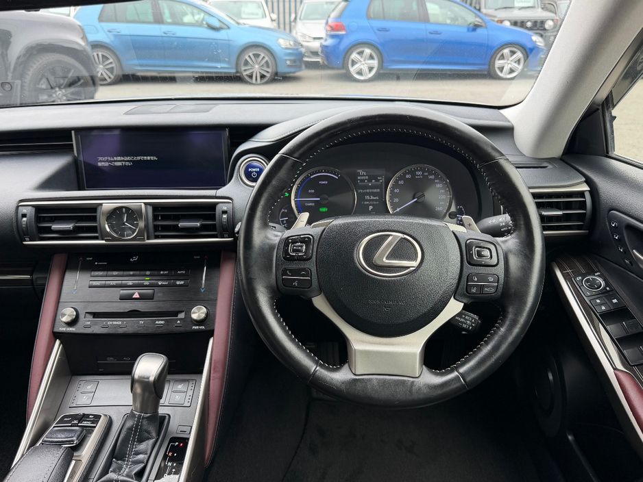 2018 Lexus IS 300h