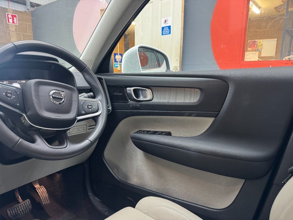 2021 Volvo XC40