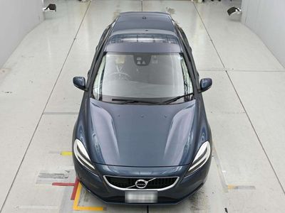 2019 Volvo V40