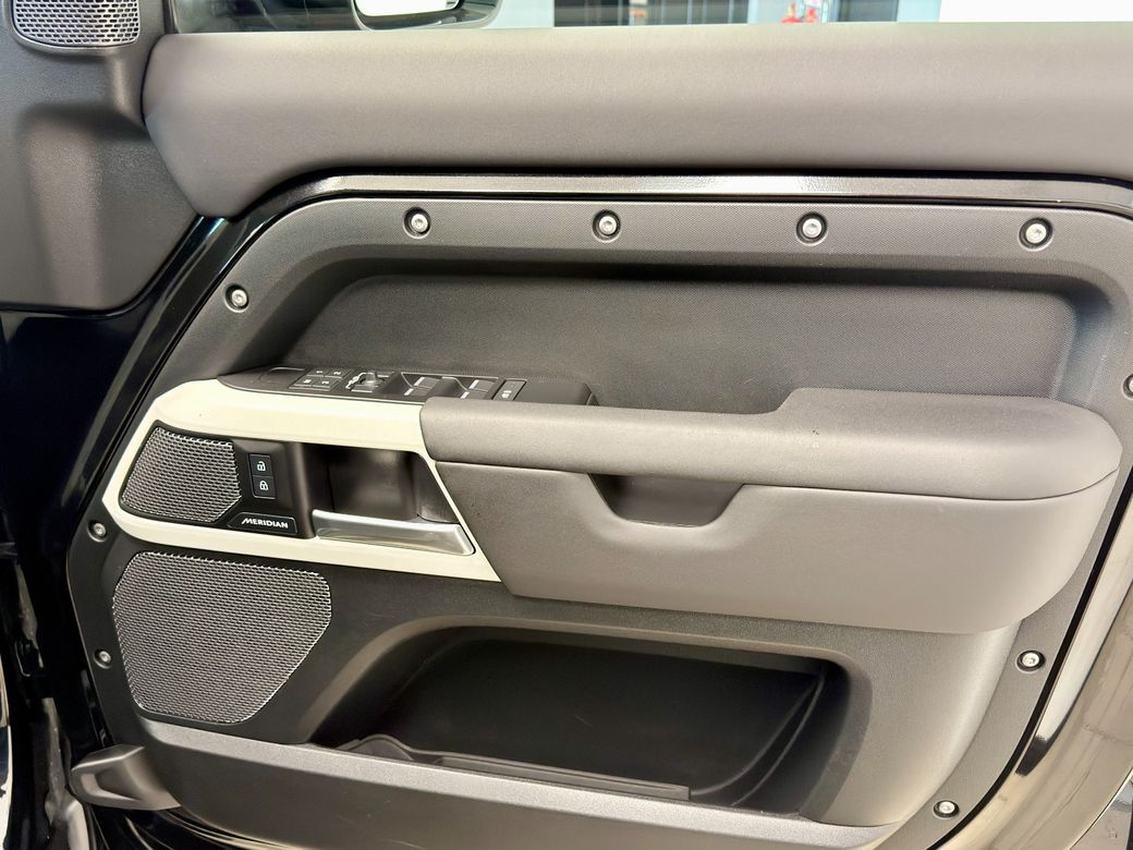 2023 Land Rover Defender