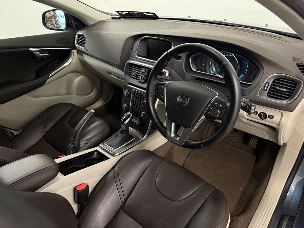 2014 Volvo V40