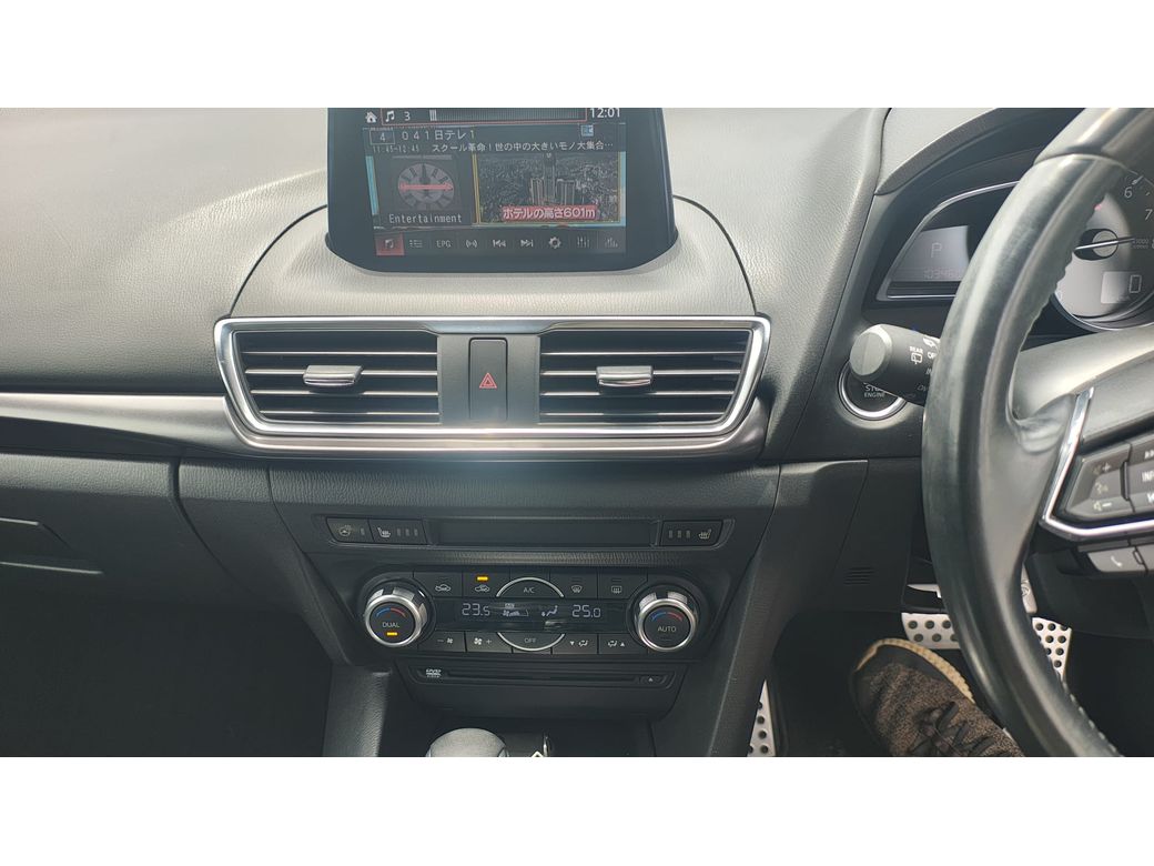 2018 Mazda Axela