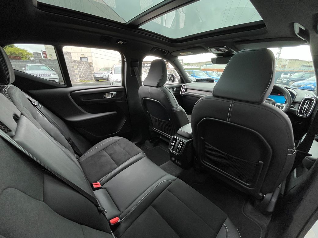 2022 Volvo XC40