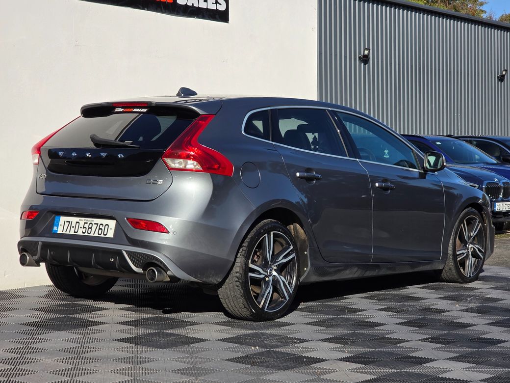 2017 Volvo V40