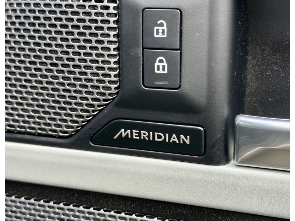 2023 Land Rover Defender