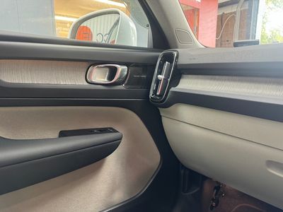 2022 Volvo XC40