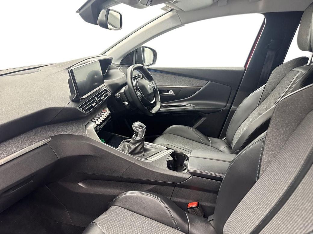 2022 Peugeot 5008