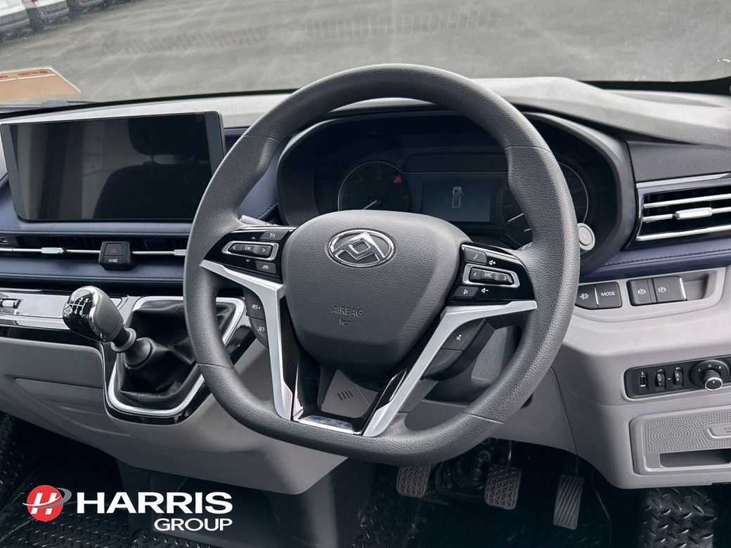 2026 White Maxus Deliver 9