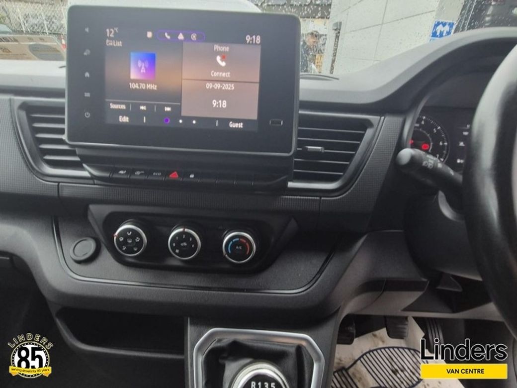 2023 Nissan Primastar