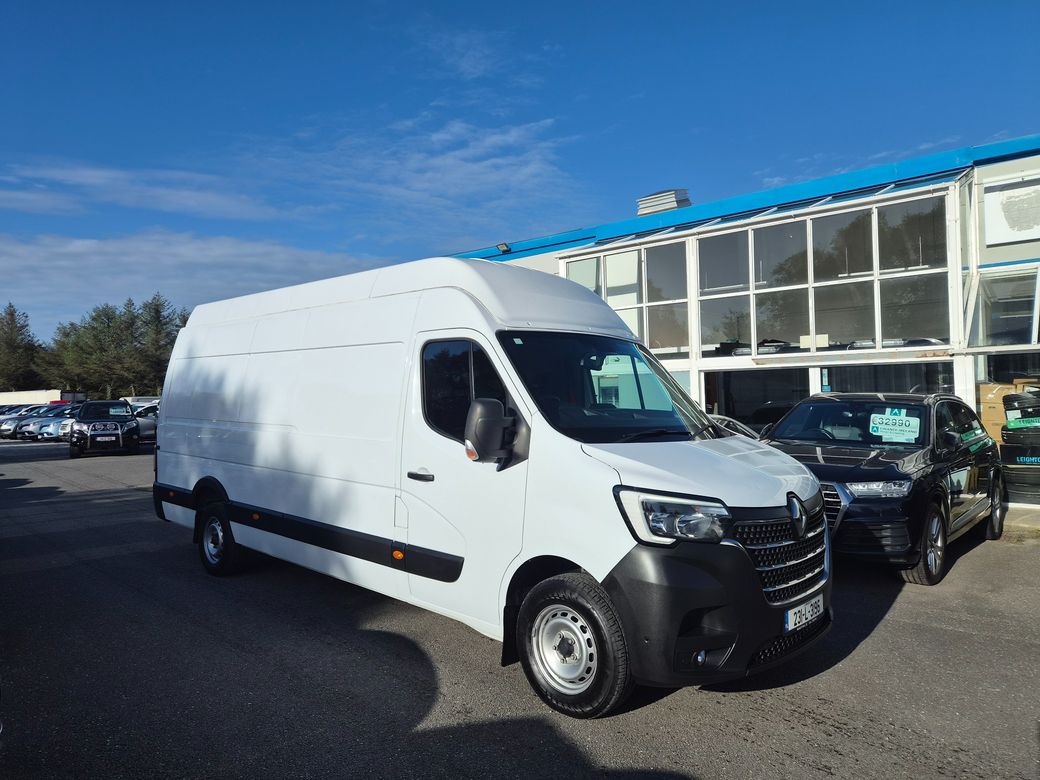 2023 Renault Master