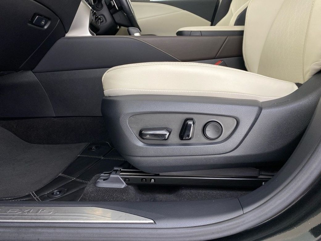2023 Lexus RX450h+