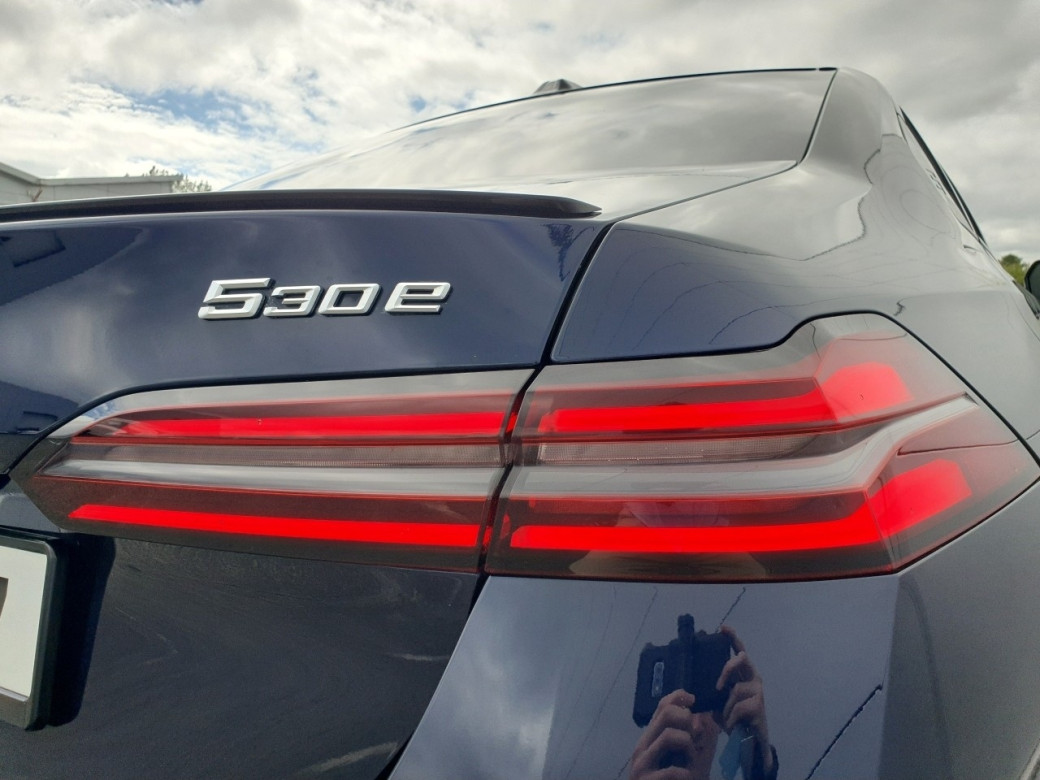 2024 BMW 530