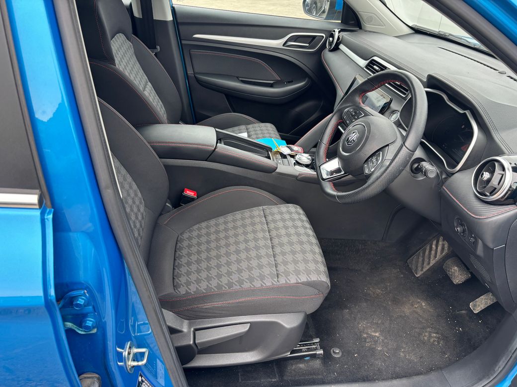 2023 MG ZS