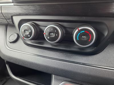2023 Nissan Primastar