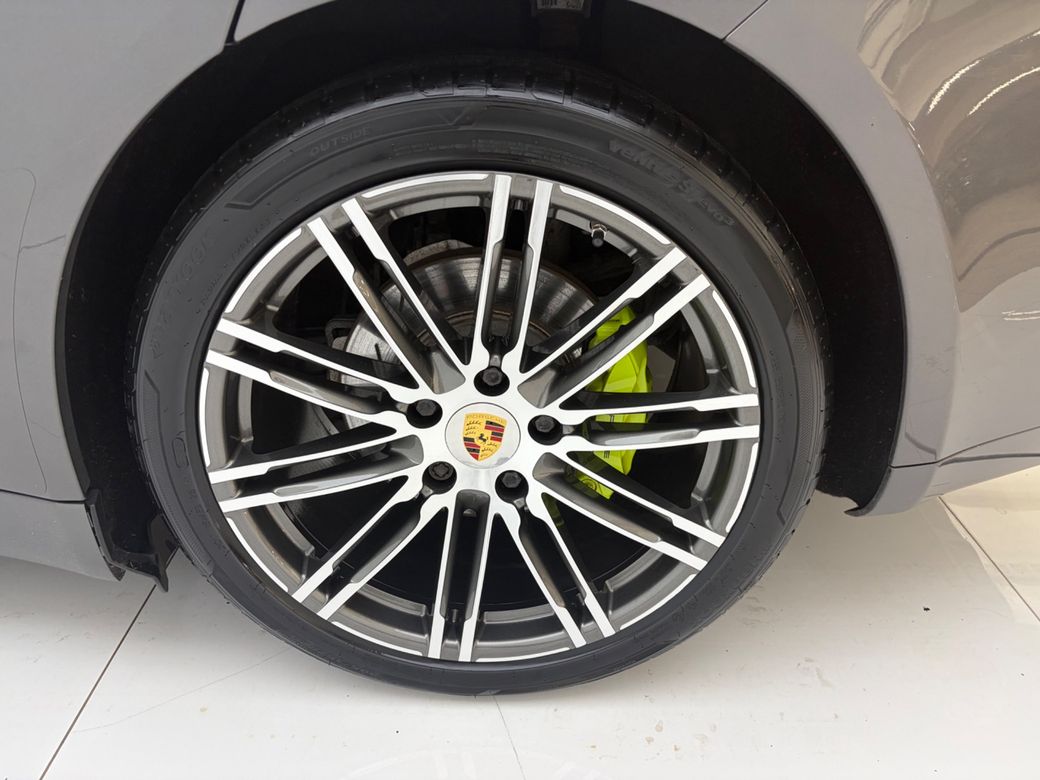 2016 Porsche Panamera