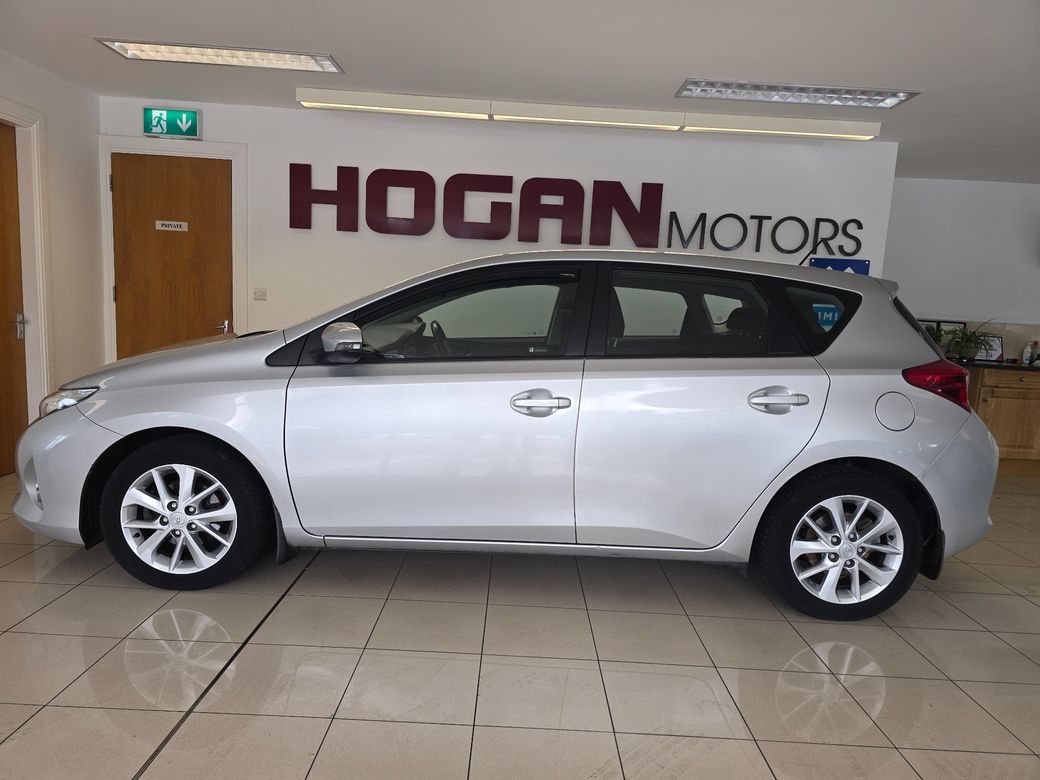 2014 Toyota Auris